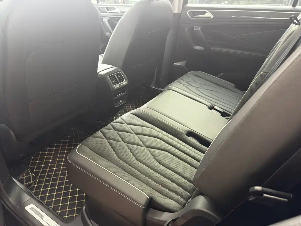 Volkswagen Tiguan L 2023