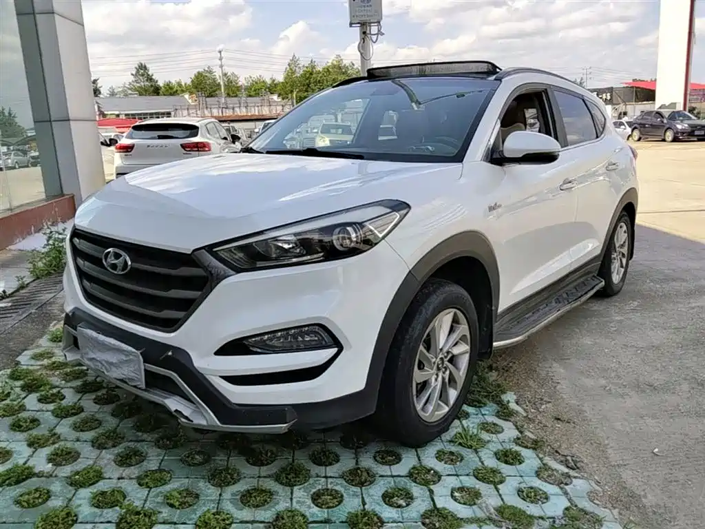Hyundai Tucson 2016 — фото 1