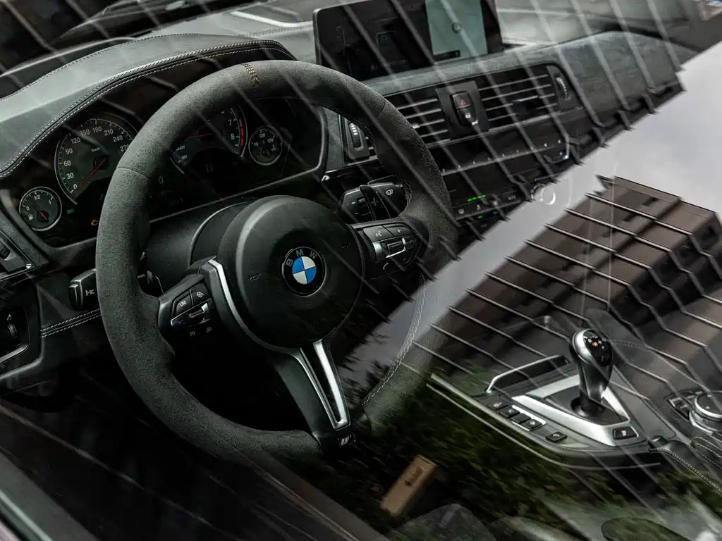 BMW M4 2017 — фото 11