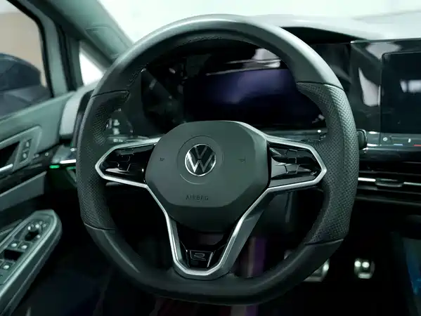 Volkswagen Golf 2021