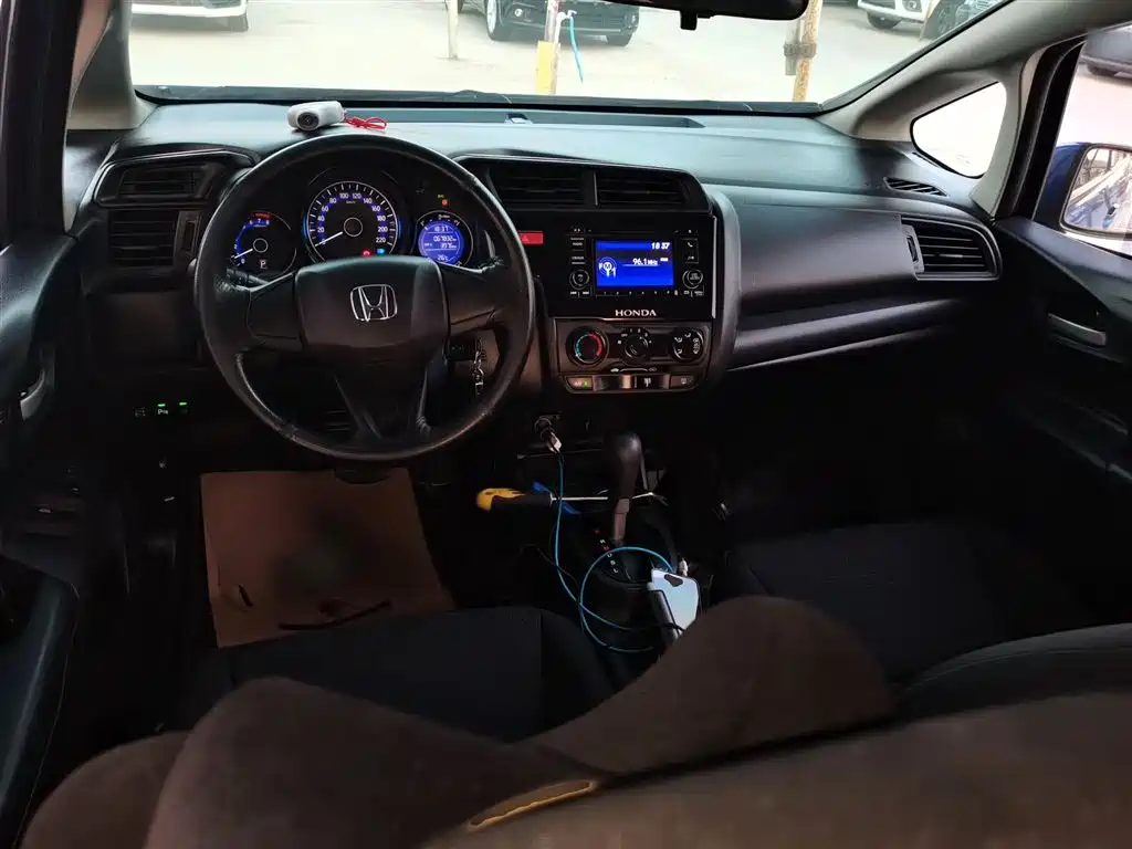 Honda Fit 2018 — фото 10