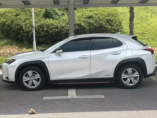 Lexus UX 2019