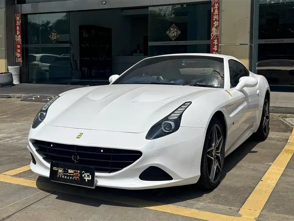 Ferrari California T 2015 — фото 1