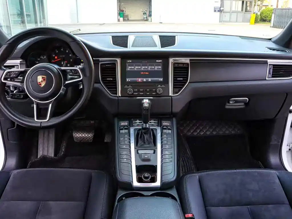Porsche Macan 2018 — фото 5