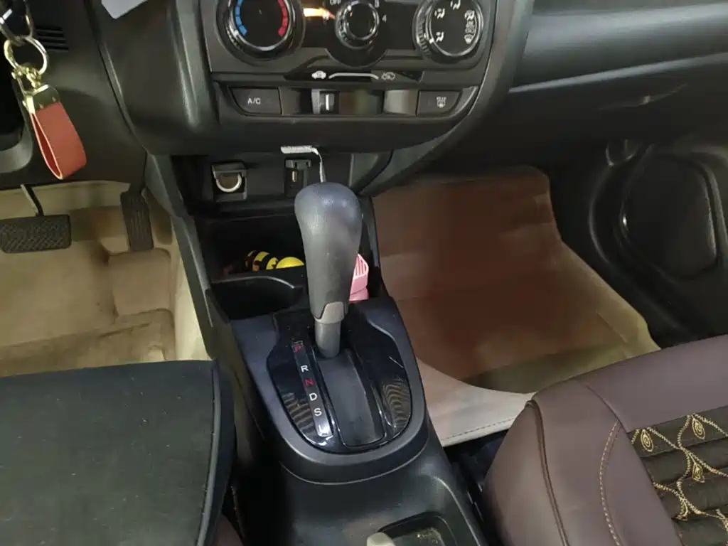 Honda Fit 2015 — фото 14