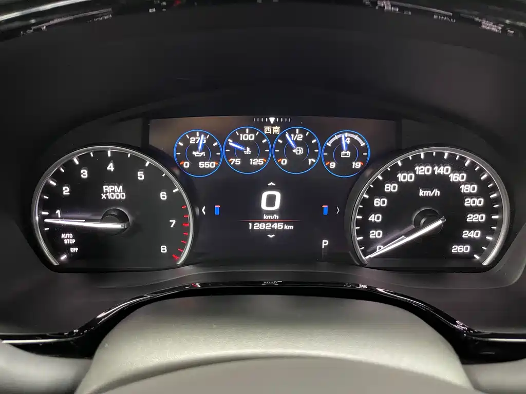Cadillac XT5 2017 — фото 15