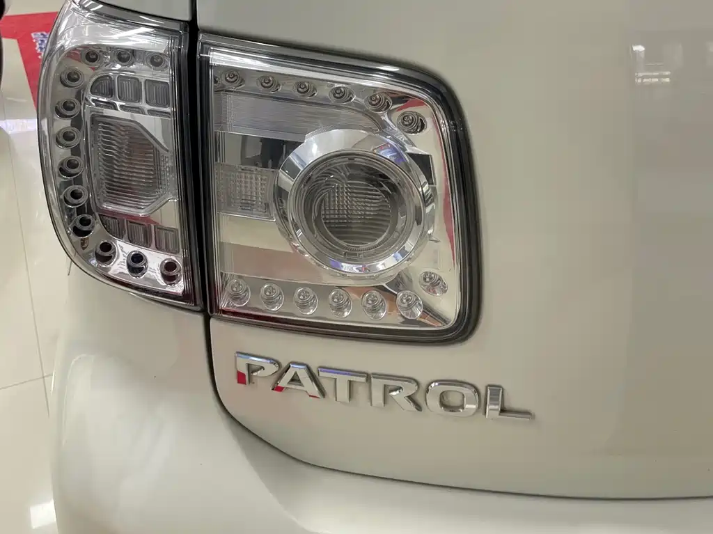 Nissan Patrol 2018 — фото 18
