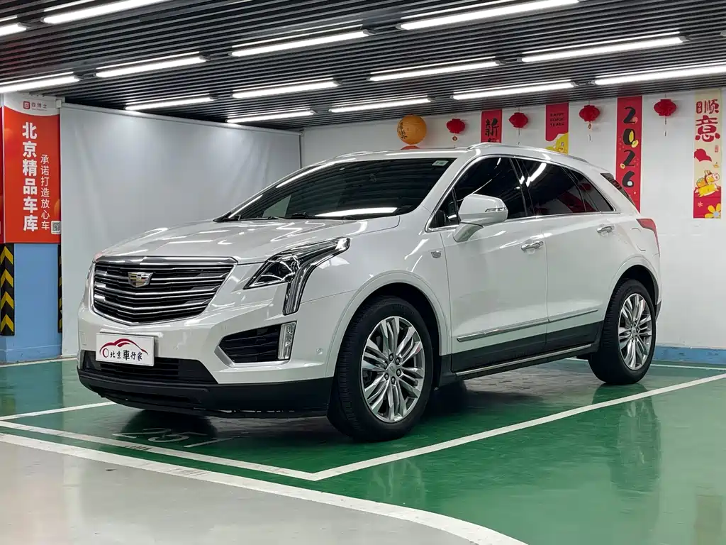 Cadillac XT5 2017 — фото 1