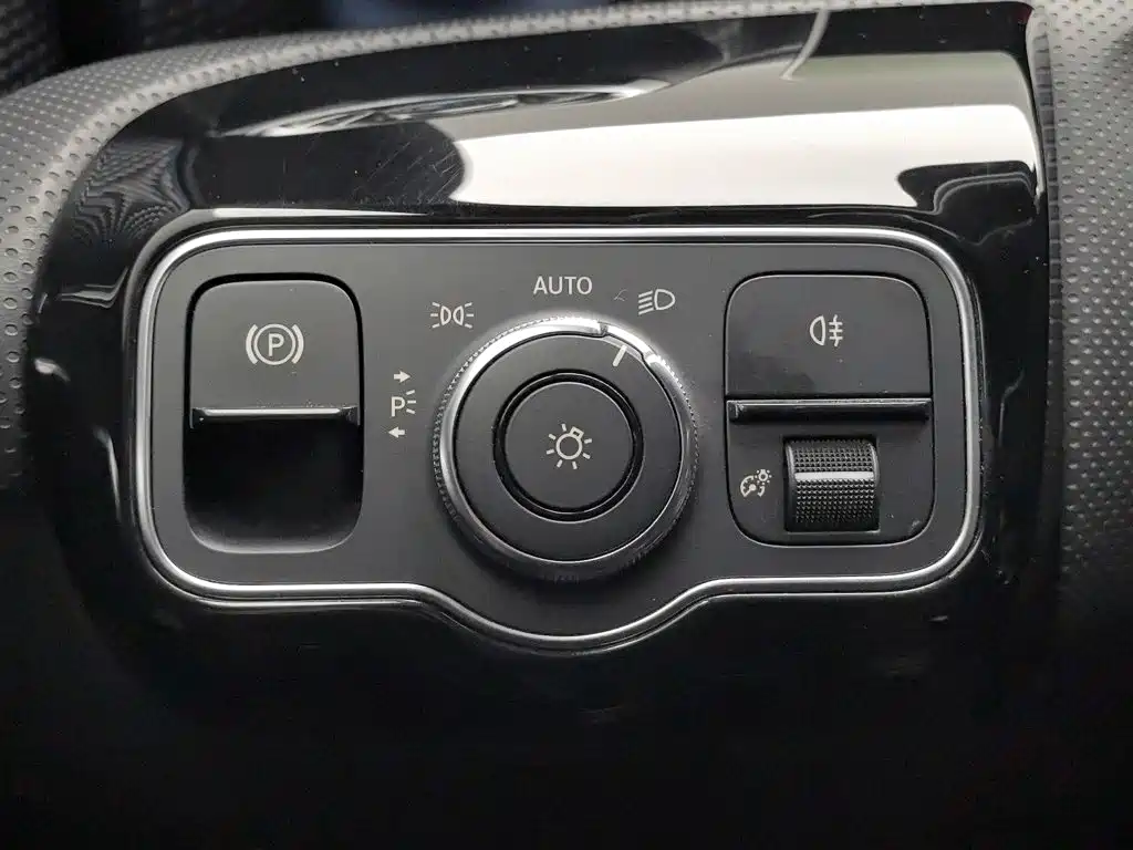 Mercedes-Benz A-Class 2020 — фото 21