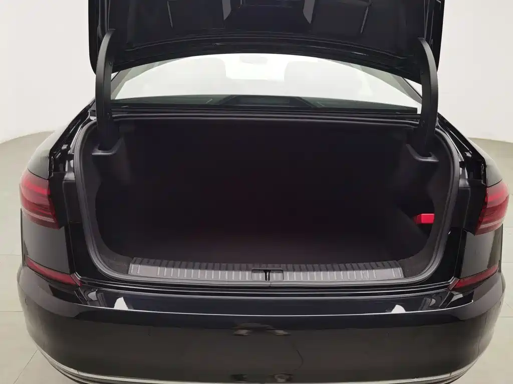 Volkswagen Passat 2023 — фото 16