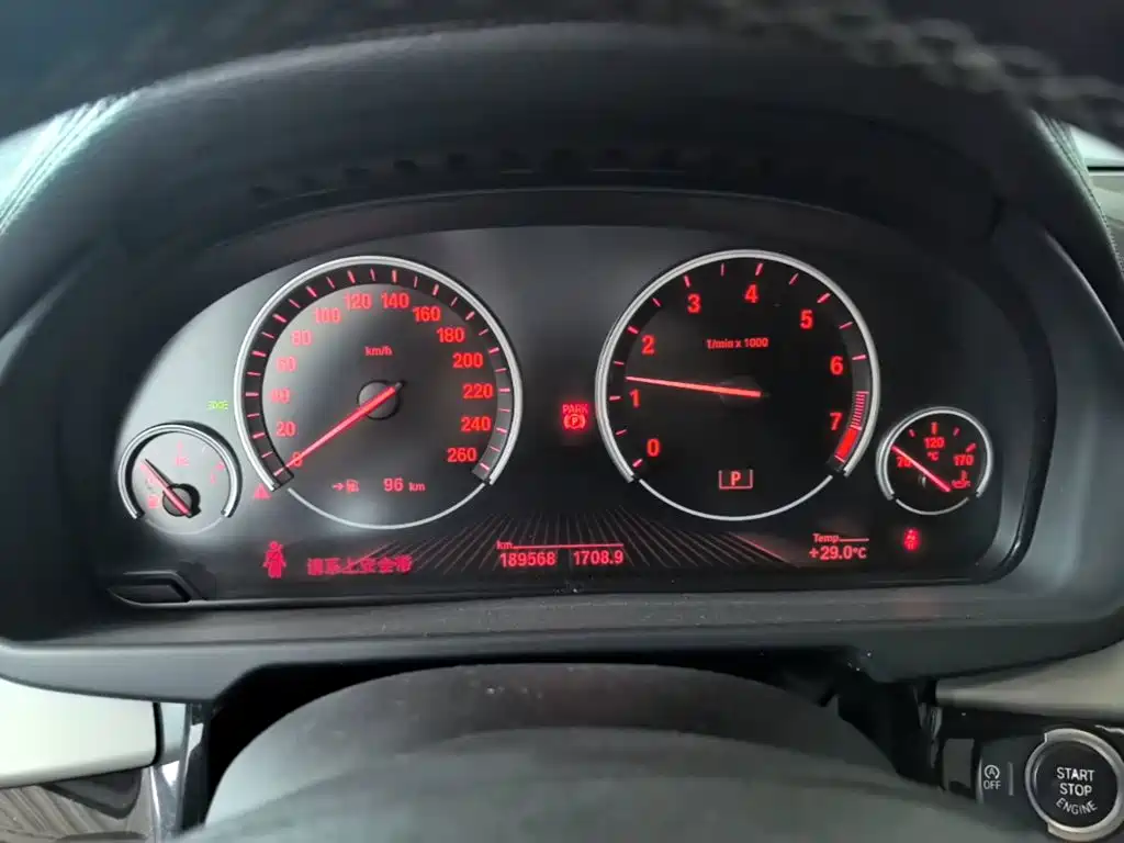 BMW X6 2015 — фото 12