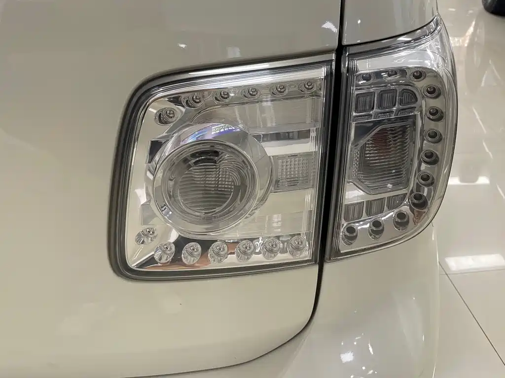 Nissan Patrol 2018 — фото 17
