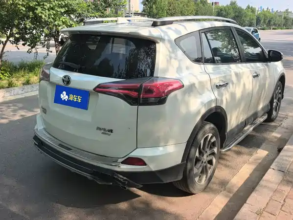 Toyota RAV4 2017