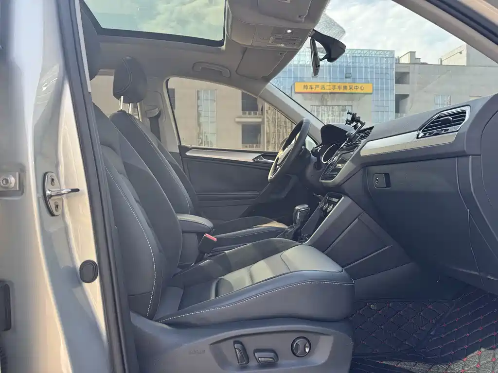 Volkswagen Tiguan L 2019 — фото 9