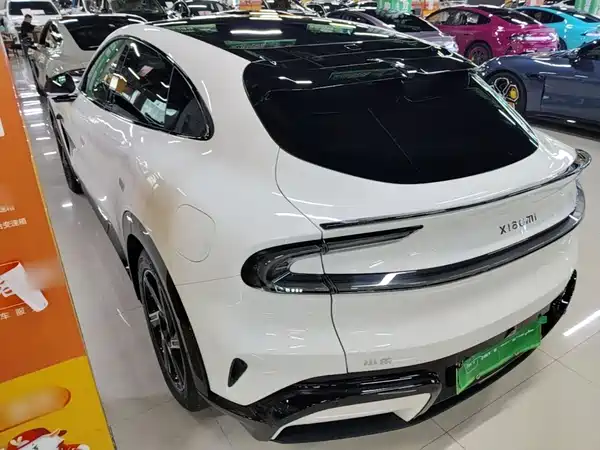 Xiaomi YU7 2025