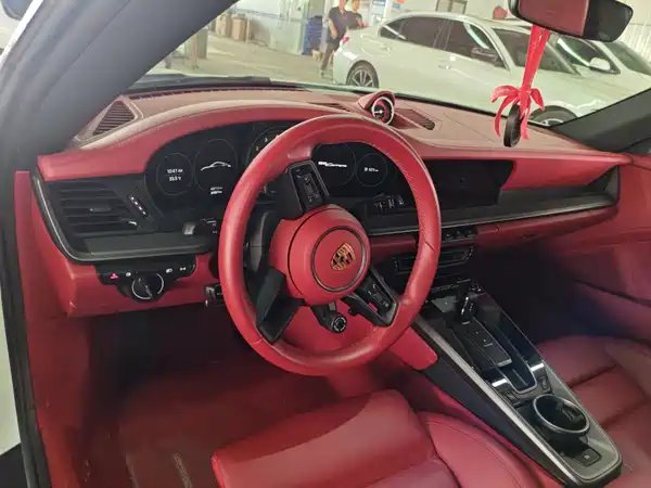 Porsche 911 2024