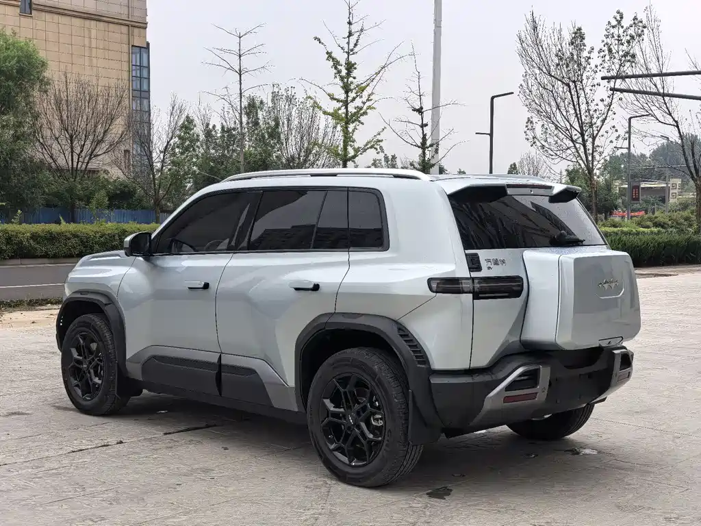 Fang Cheng Bao Titanium 3 2025