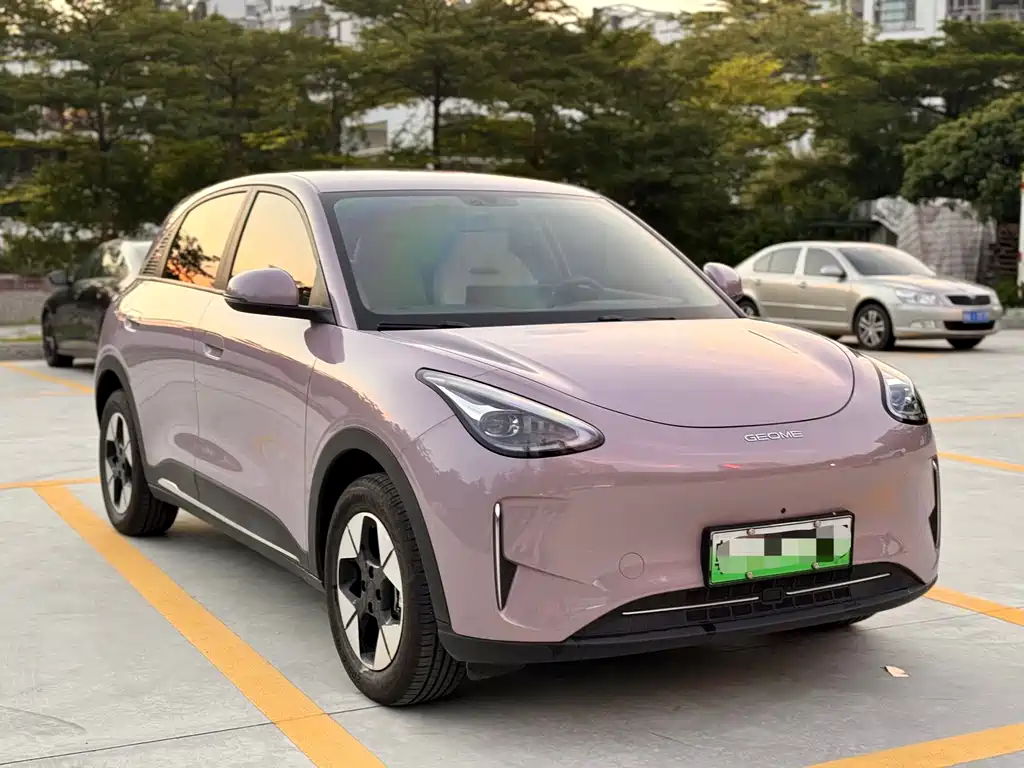 Geely Galaxy Starwish 2025 — фото 3