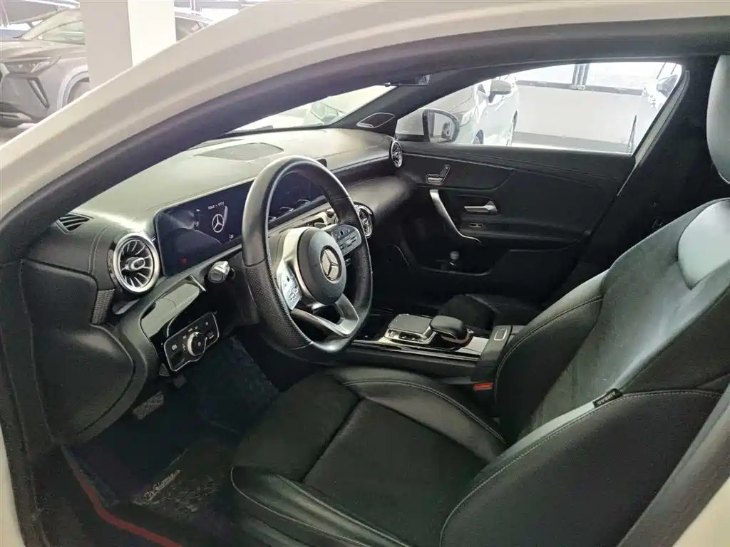 Mercedes-Benz A-Class 2019 — фото 7