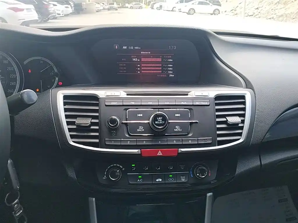 Honda Accord 2017 — фото 13