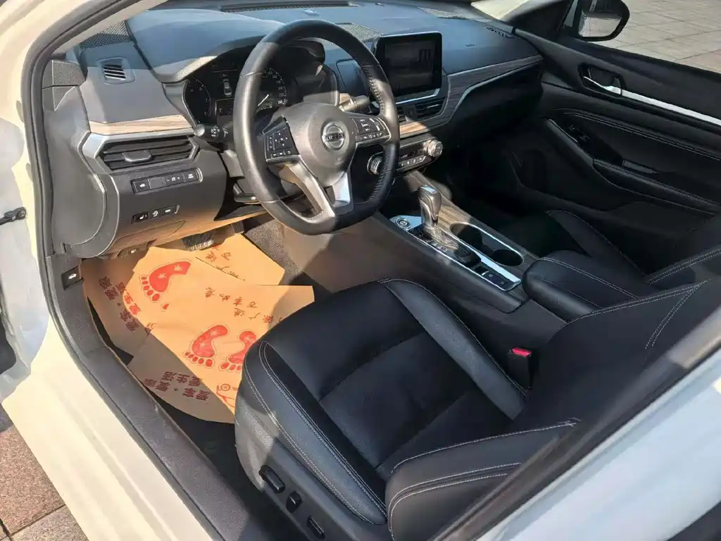 Nissan Teana 2022