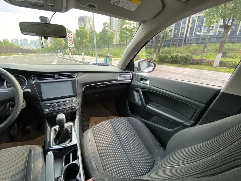 Peugeot 408 2015 — фото 20