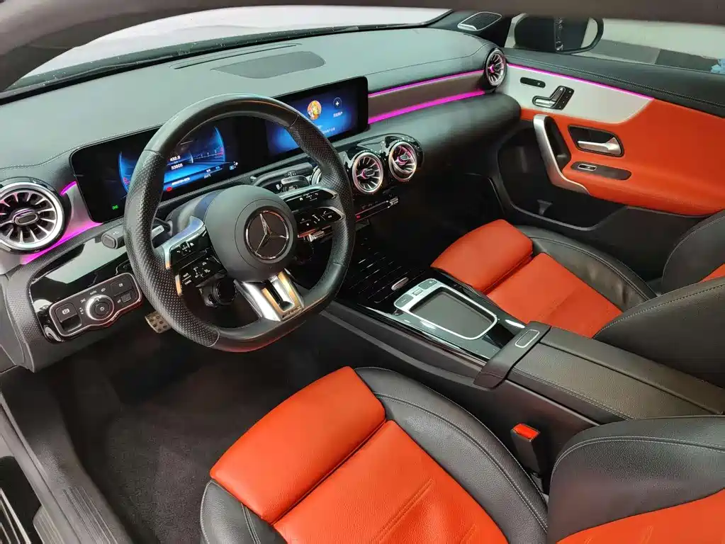 Mercedes-Benz A-Class AMG 2024 — фото 9