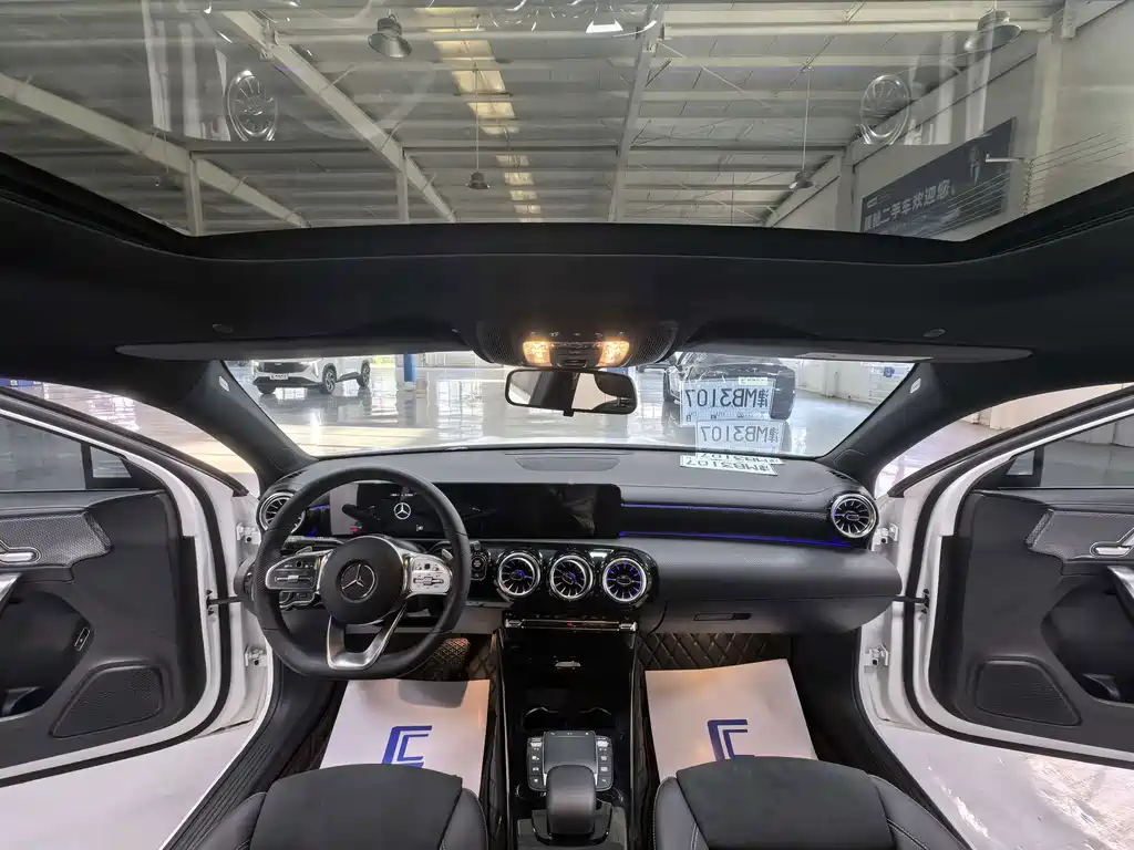 Mercedes-Benz A-Class 2023 — фото 10