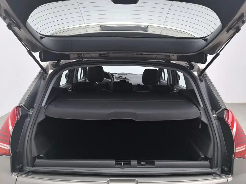 Peugeot 3008 2016 — фото 16