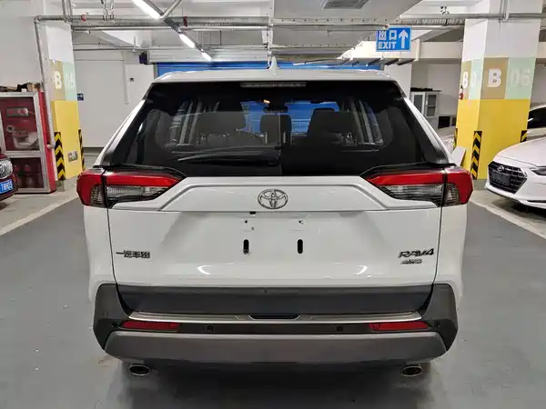 Toyota RAV4 2021