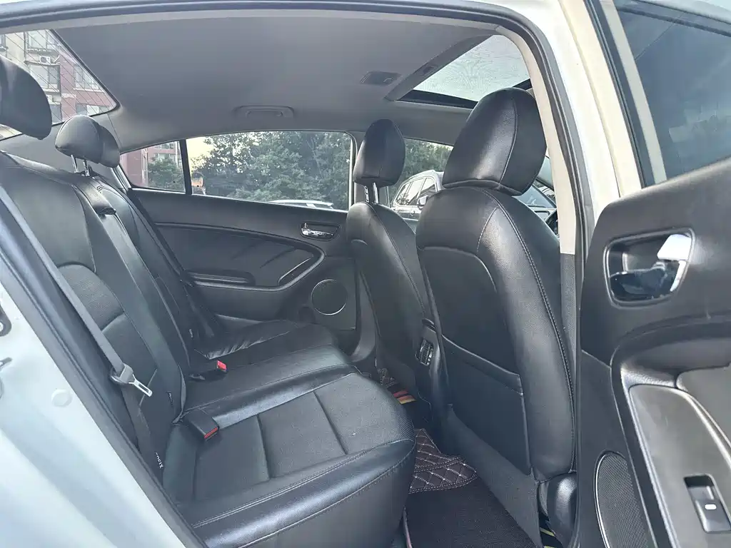 Kia K3 2013