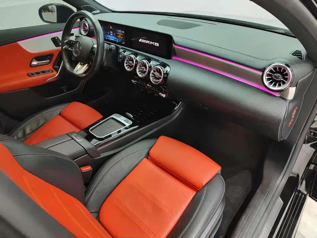 Mercedes-Benz A-Class AMG 2024 — фото 6