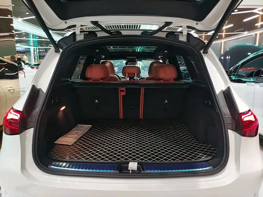 Mercedes-Benz GLC 2025 — фото 19