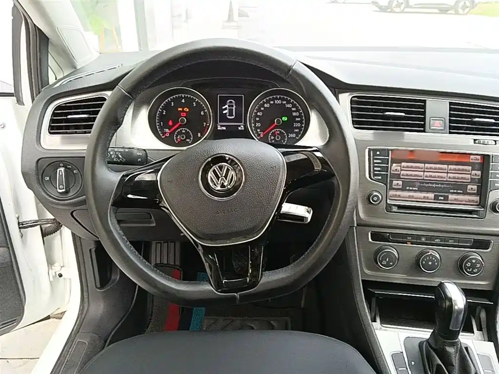 Volkswagen Golf 2016 — фото 11