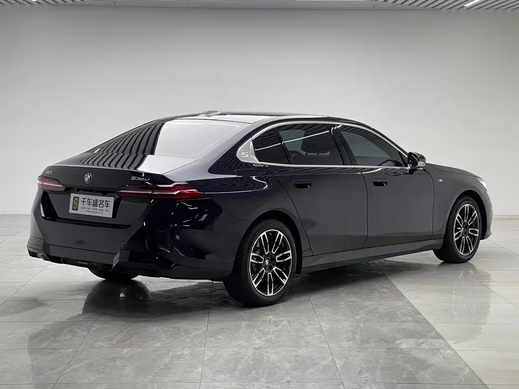 BMW 5 Series 2025