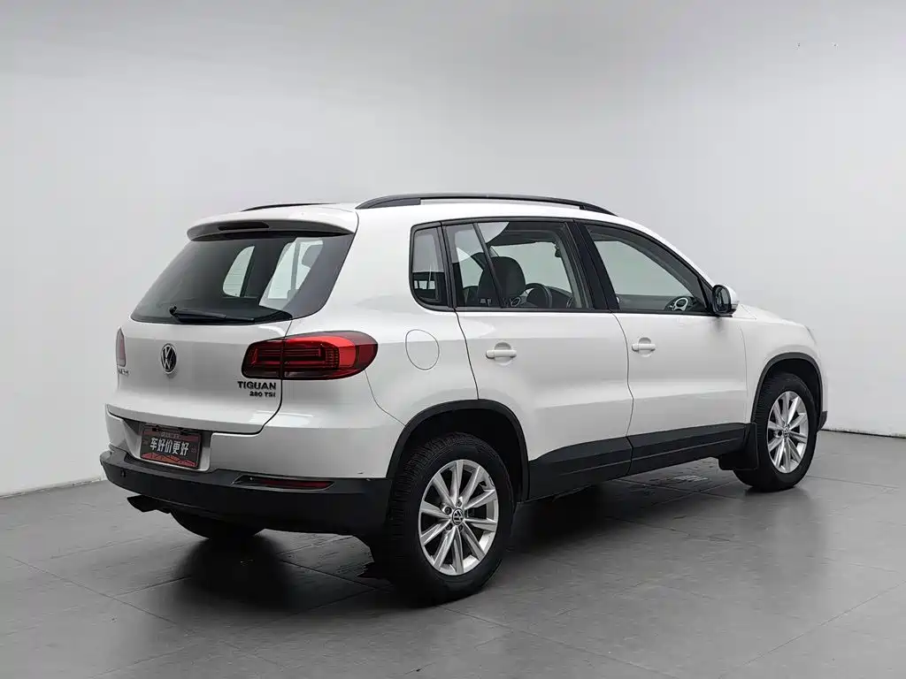Volkswagen Tiguan 2018 — фото 2