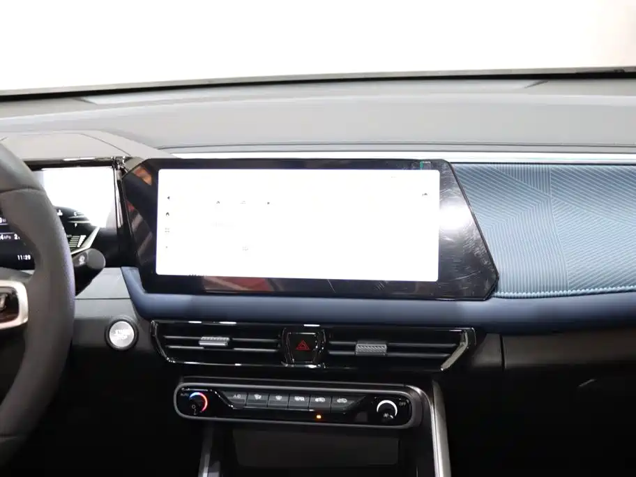 GAC Motor Trumpchi GS3 2025 — фото 14