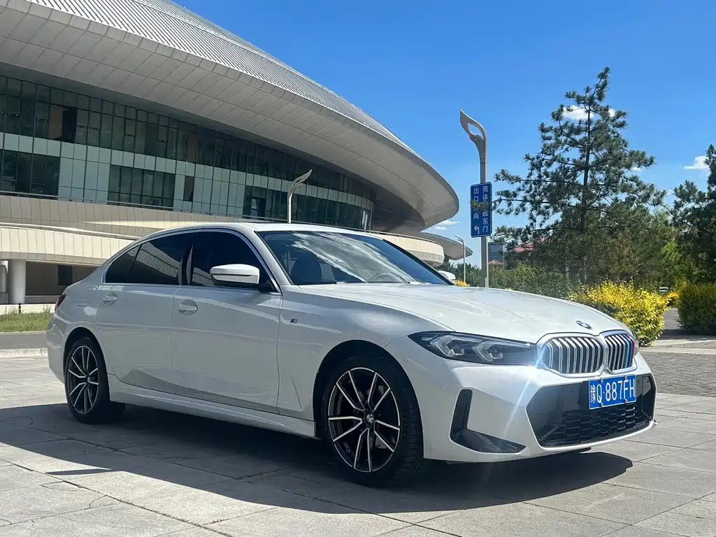 BMW 3 Series 2023