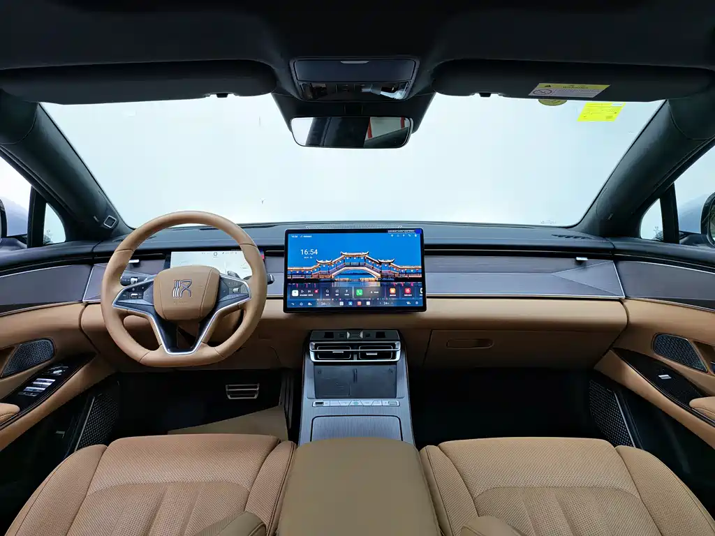 BYD Han L 2025