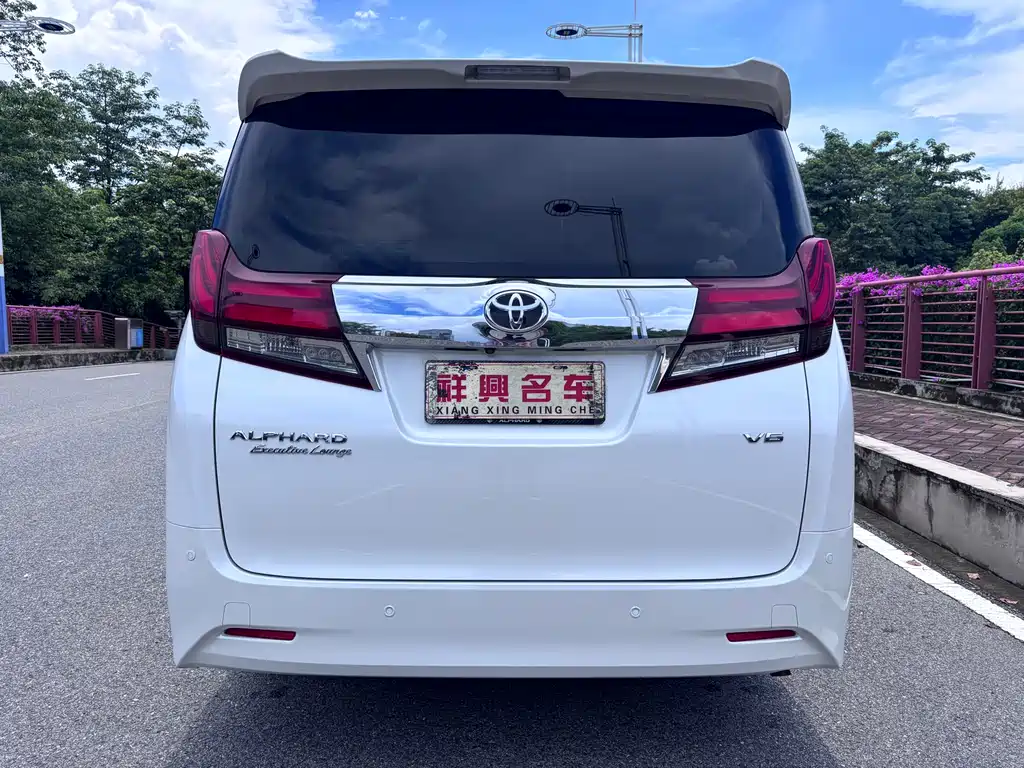 Toyota Alphard 2015 — фото 5