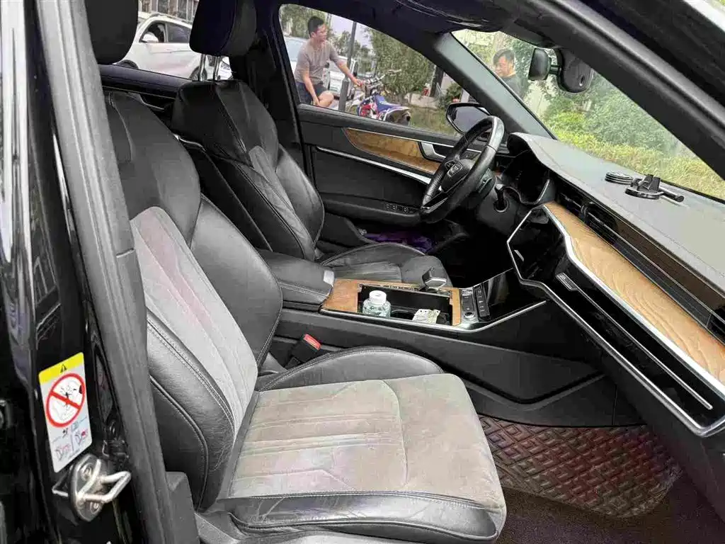 Audi A6L 2020