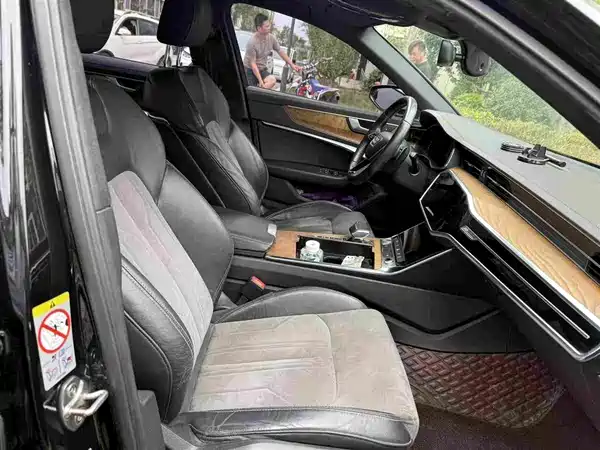 Audi A6L 2020