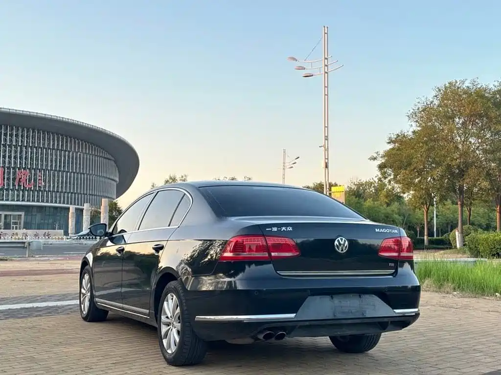 Volkswagen Magotan 2016