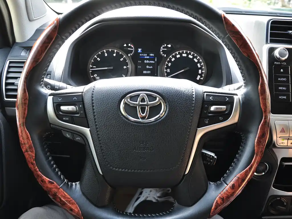 Toyota Prado 2019 — фото 18