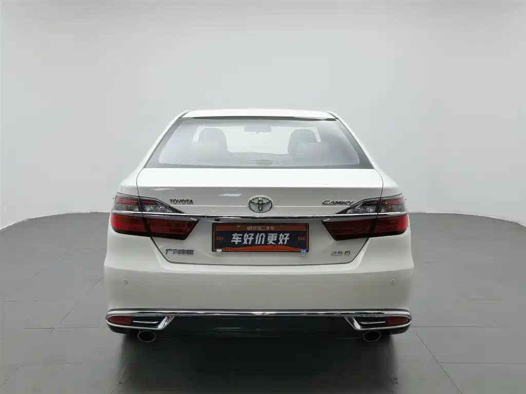Toyota Camry 2016 — фото 4