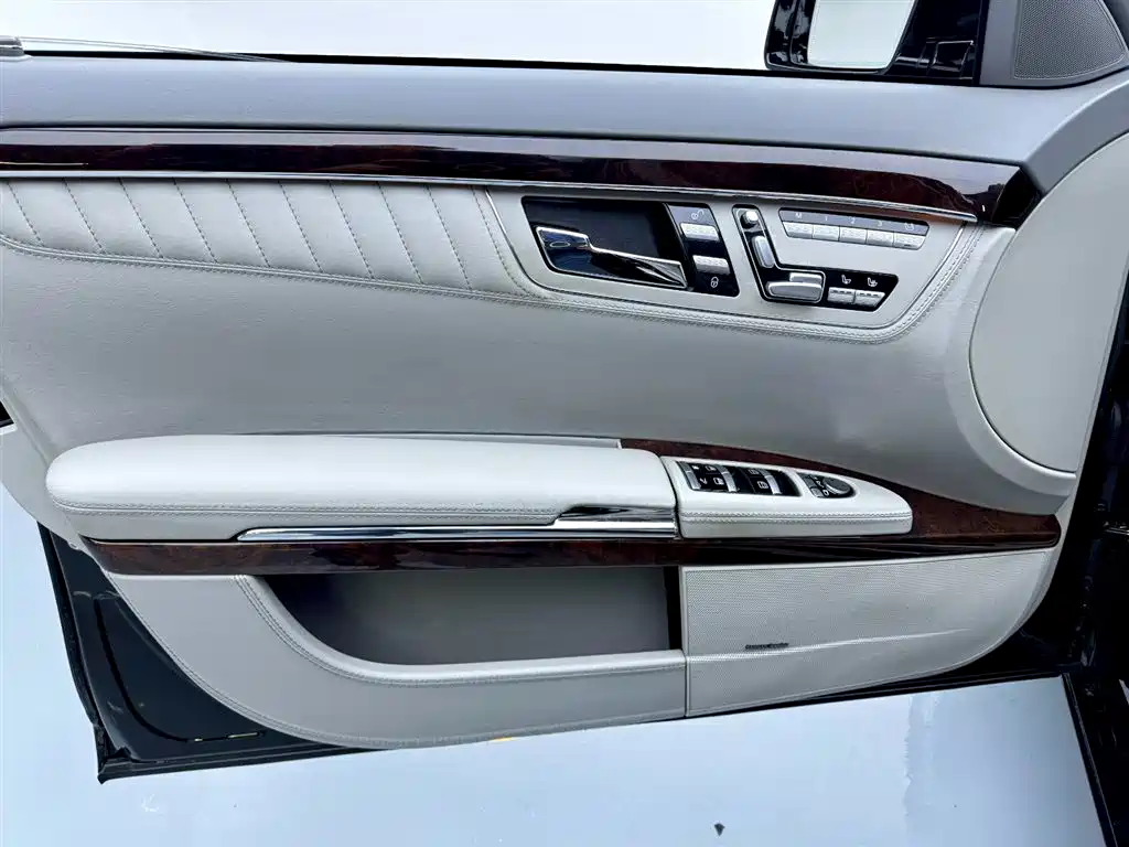 Mercedes-Benz S-Class 2011 — фото 10