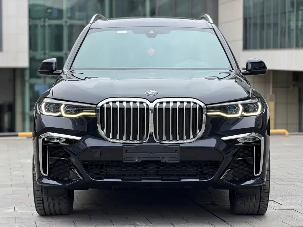 BMW X7 2021 — фото 2