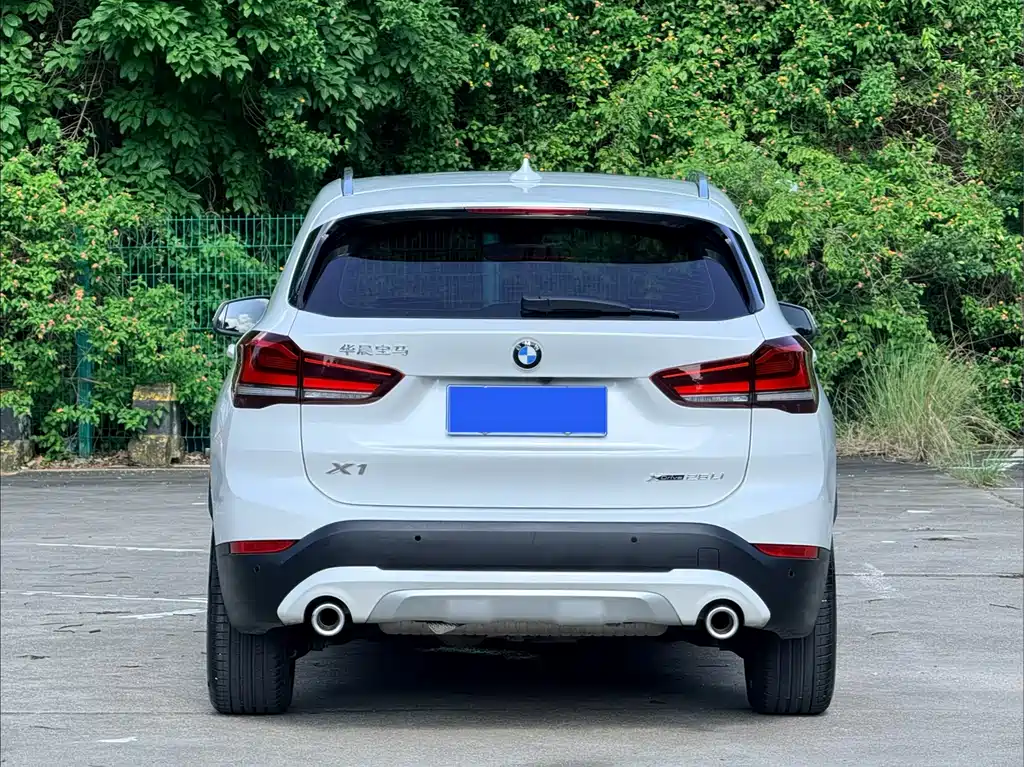 BMW X1 2022 — фото 13
