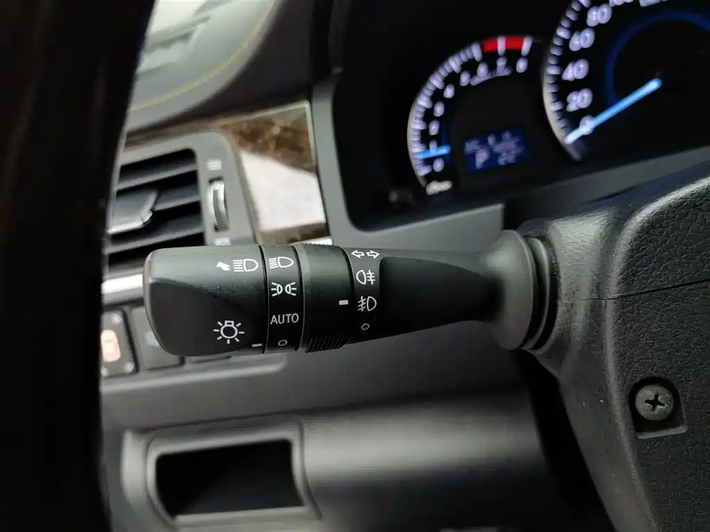 Toyota Camry 2016 — фото 21