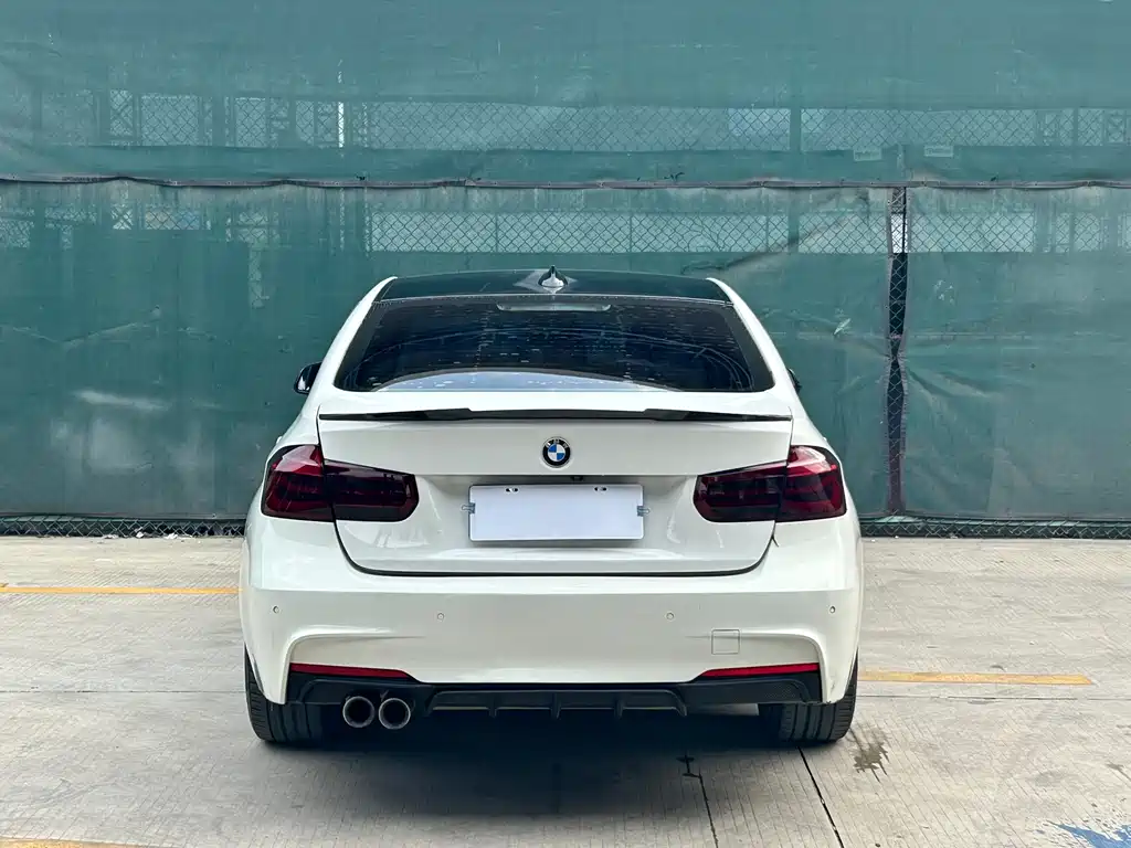 BMW 3 Series 2019 — фото 8